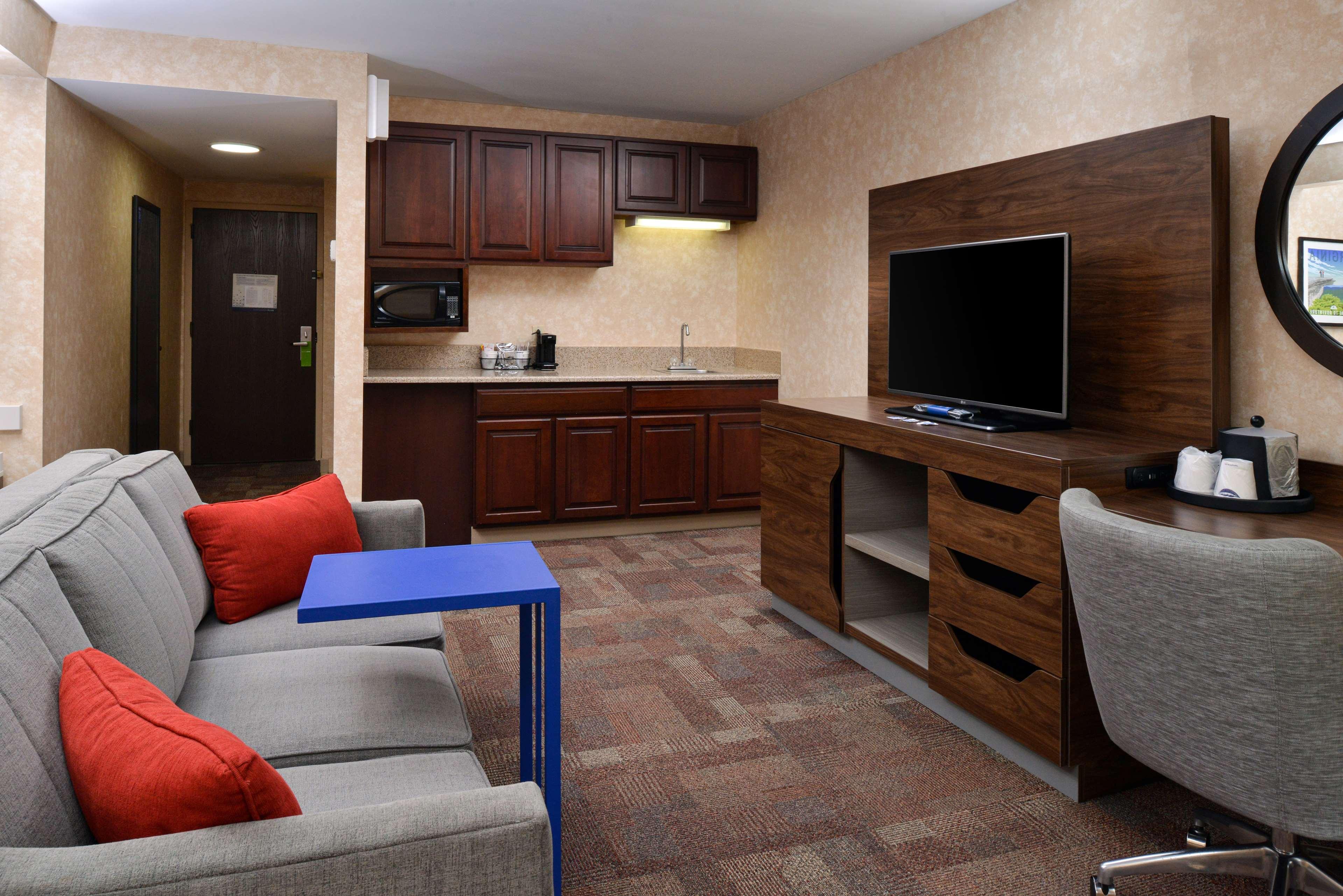 Hampton Inn Уайтевилл Экстерьер фото