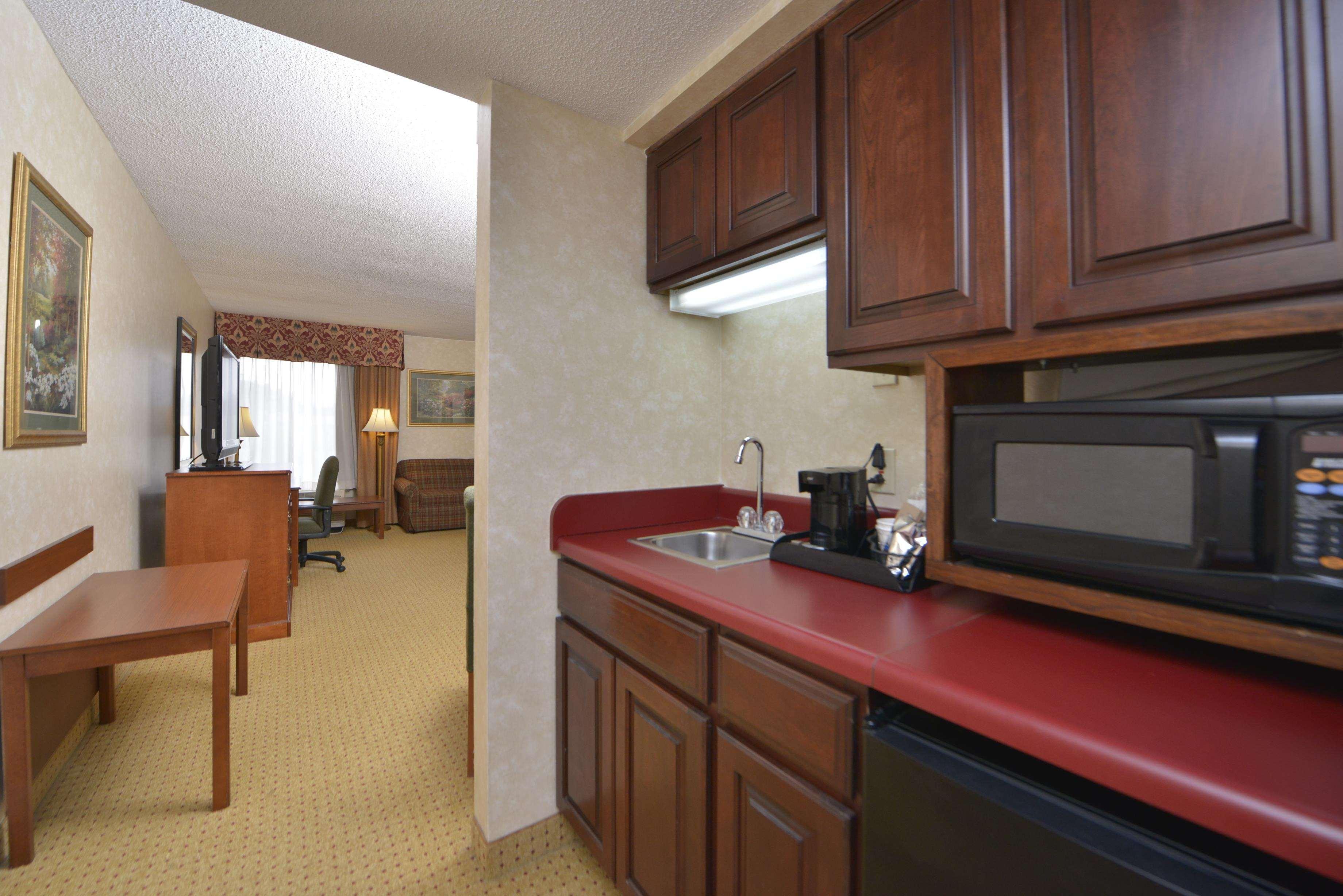 Hampton Inn Уайтевилл Экстерьер фото