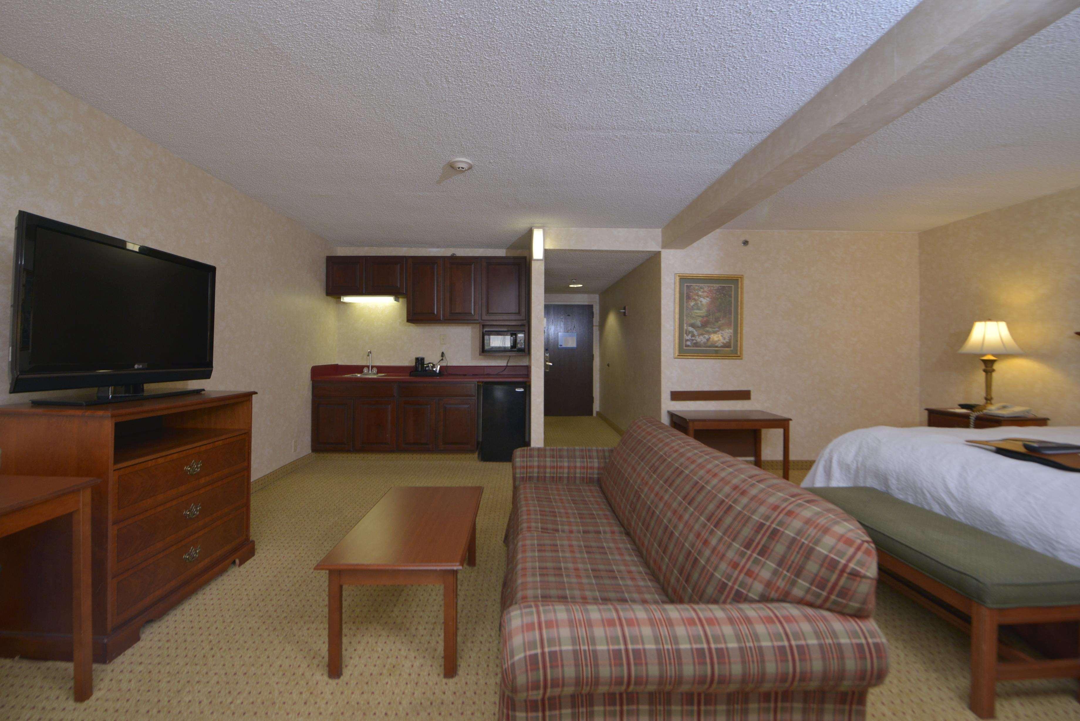Hampton Inn Уайтевилл Экстерьер фото