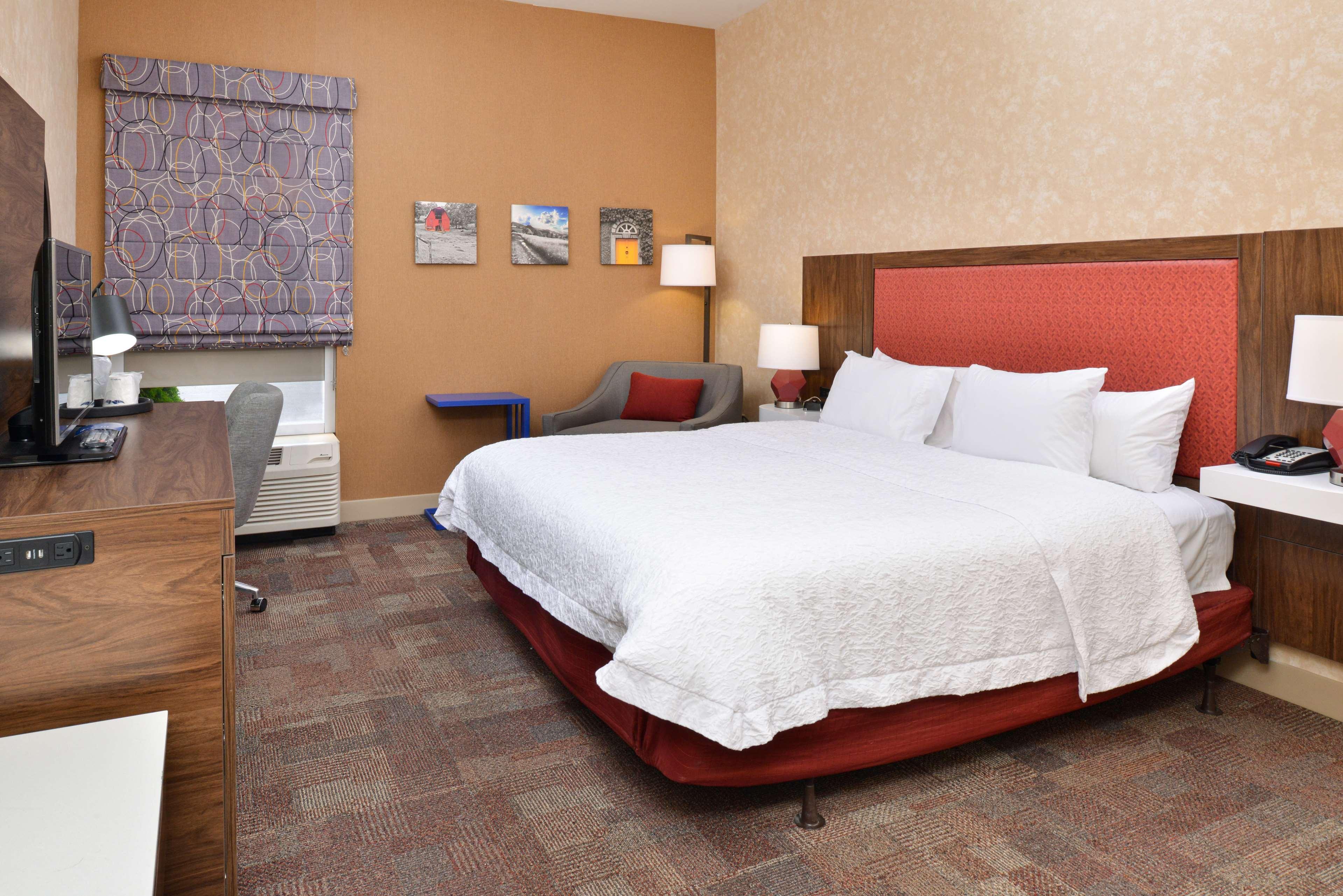 Hampton Inn Уайтевилл Экстерьер фото