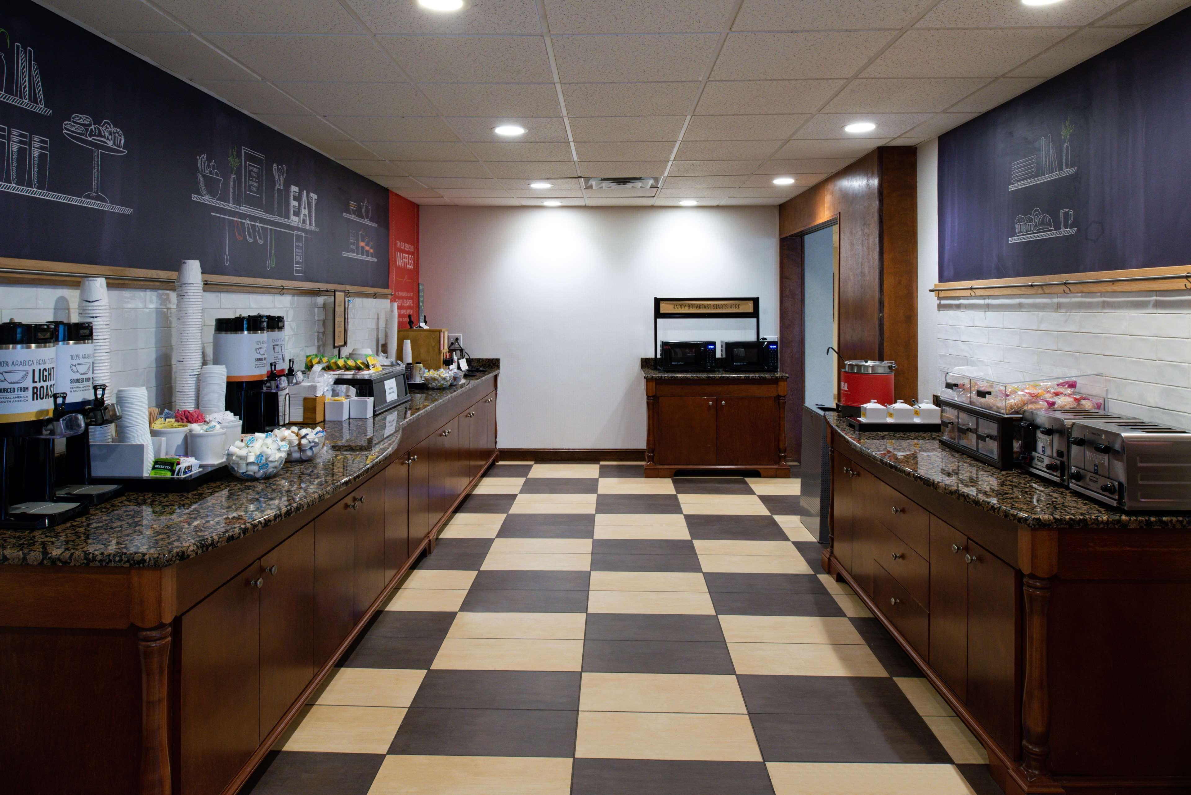 Hampton Inn Уайтевилл Экстерьер фото