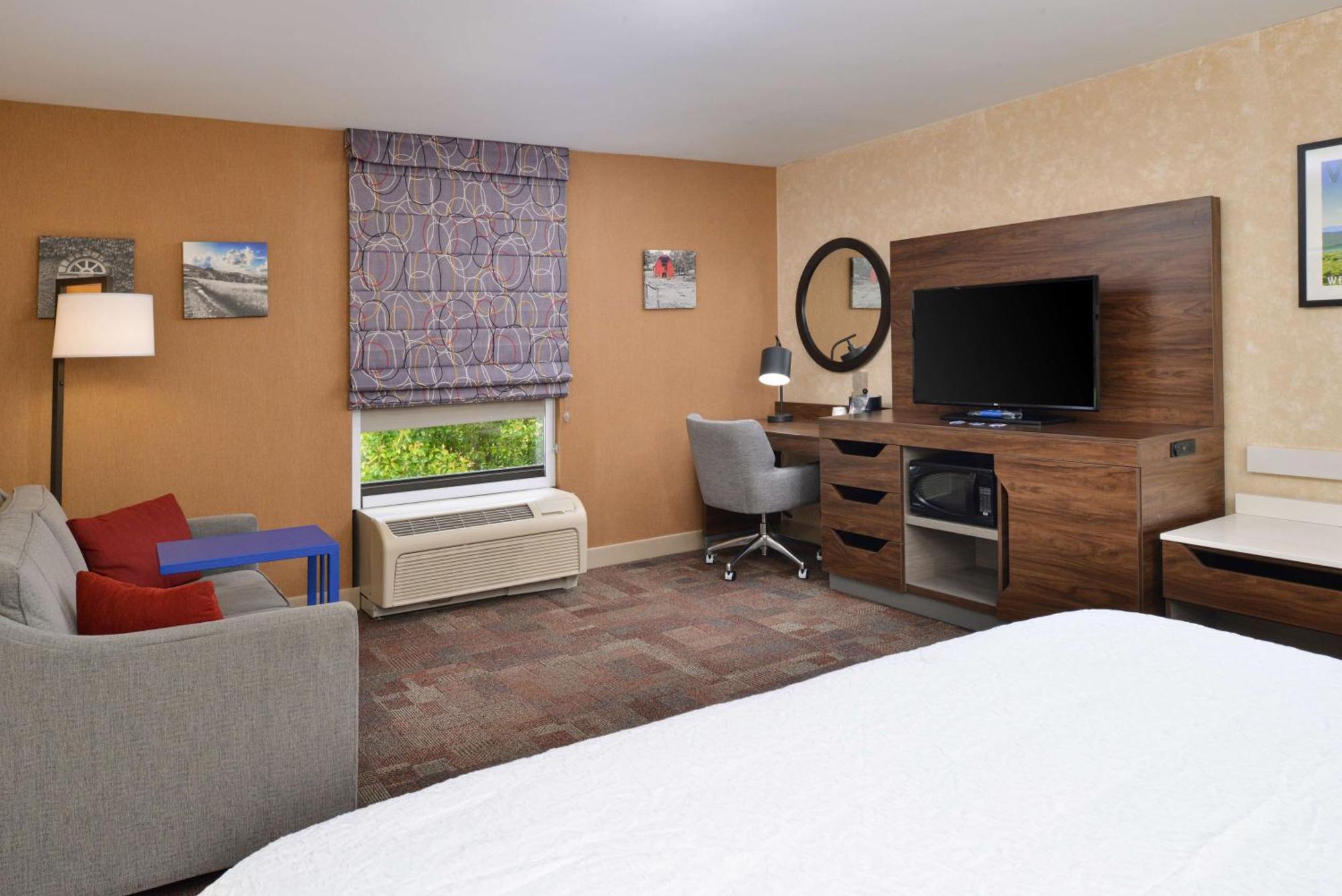 Hampton Inn Уайтевилл Экстерьер фото
