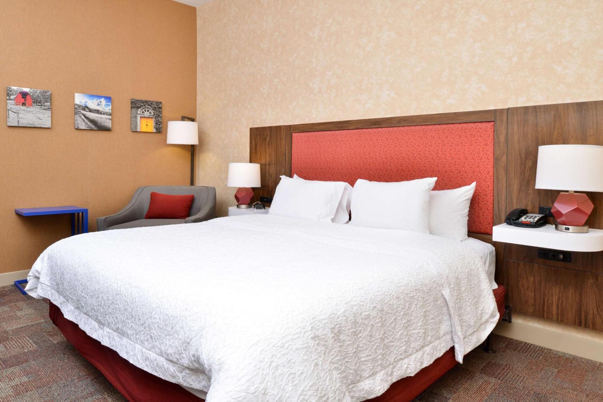 Hampton Inn Уайтевилл Экстерьер фото